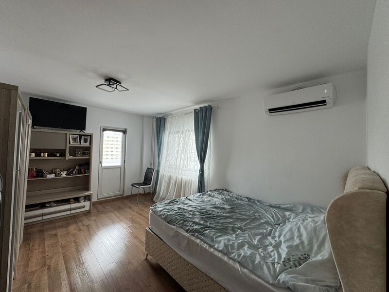 Pantelimon, Mega Mall, Garsoniera spatioasa